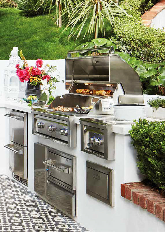 Lynx outdoor Kitchen
