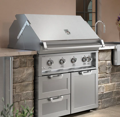 Outdoor Kitchen and Built-In BBQs